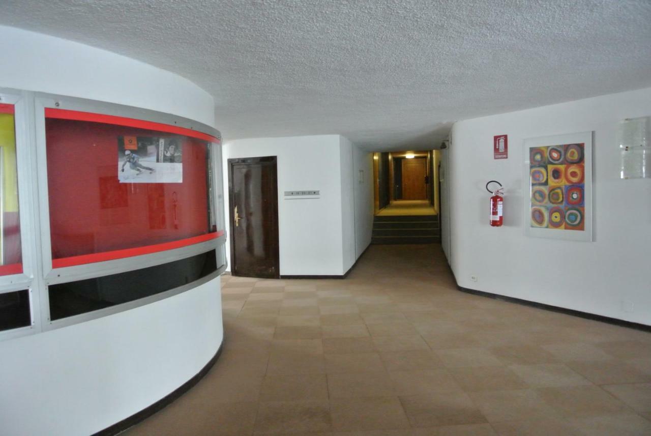 Complesso I Dadi - Residence Cielo Alto - Alberto 21 Брей-Червінія Екстер'єр фото